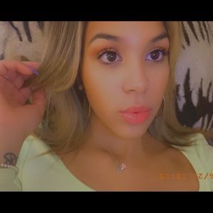 Meet your Posher, Mercedes